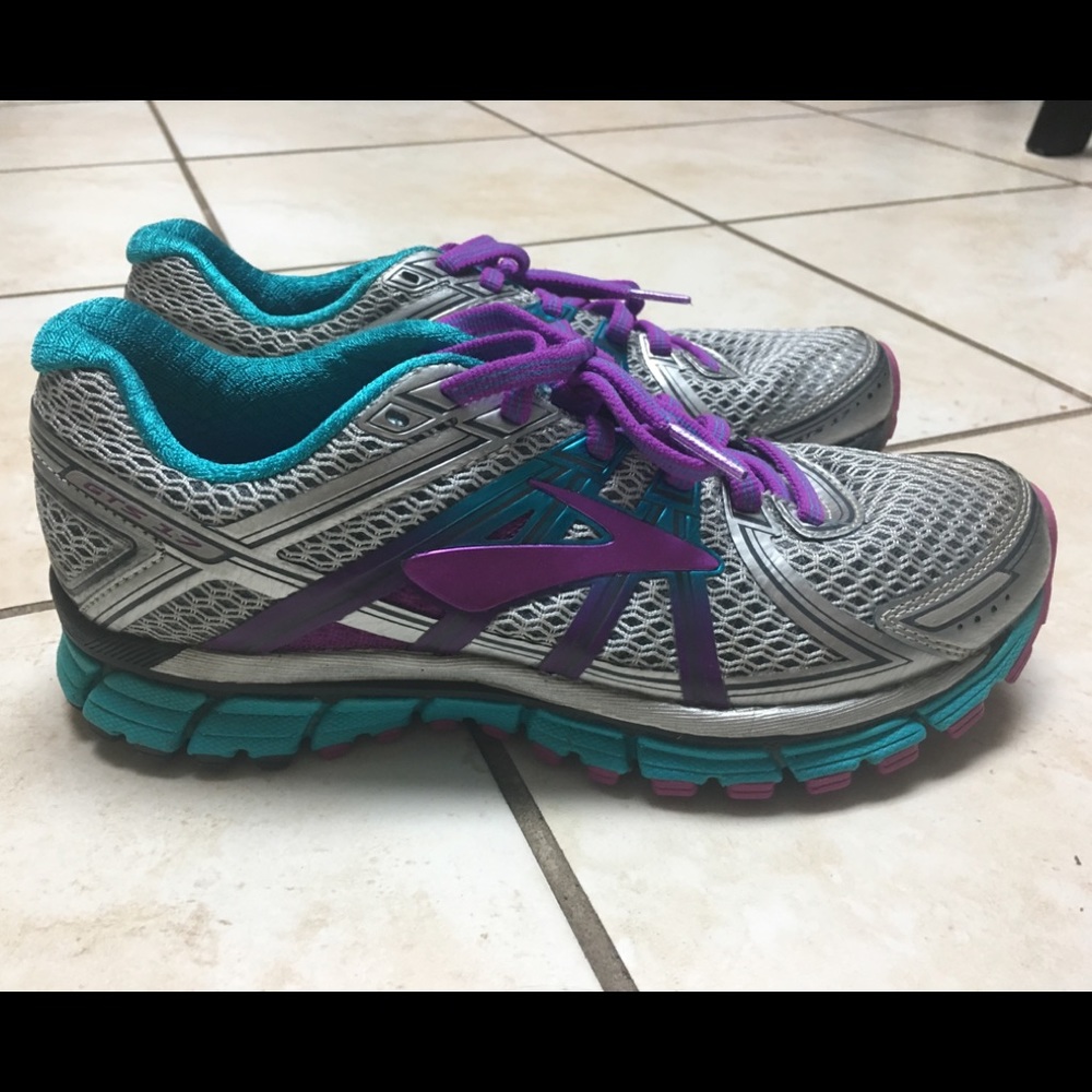 Brooks Adrenaline GTS 17